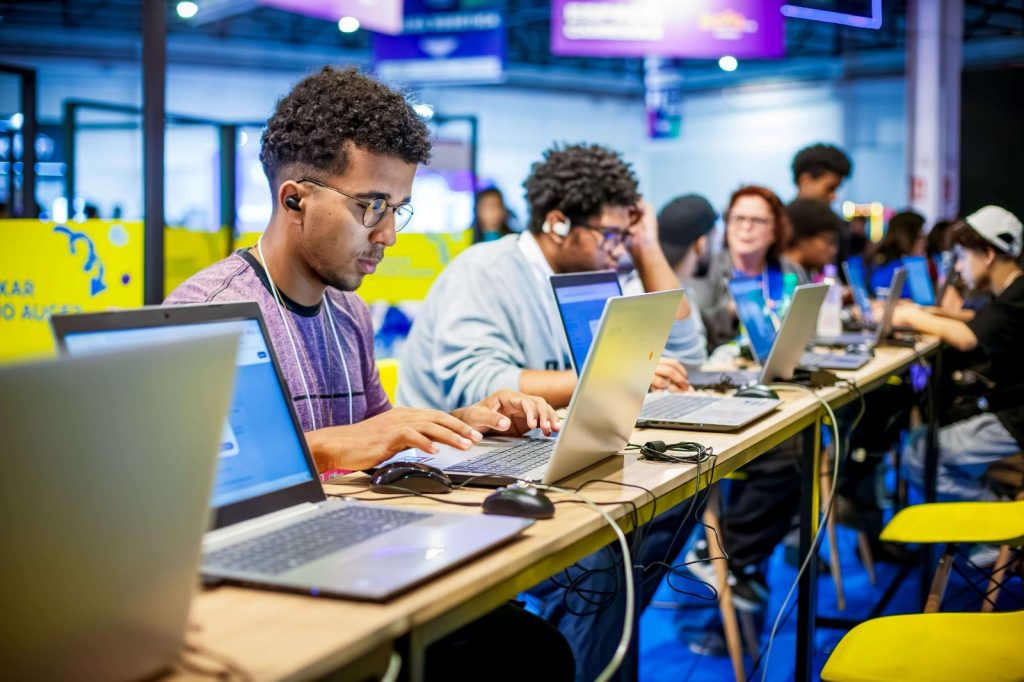 CIEE está com 153 vagas abertas para os programas de Estágio e Aprendizagem no Amazonas