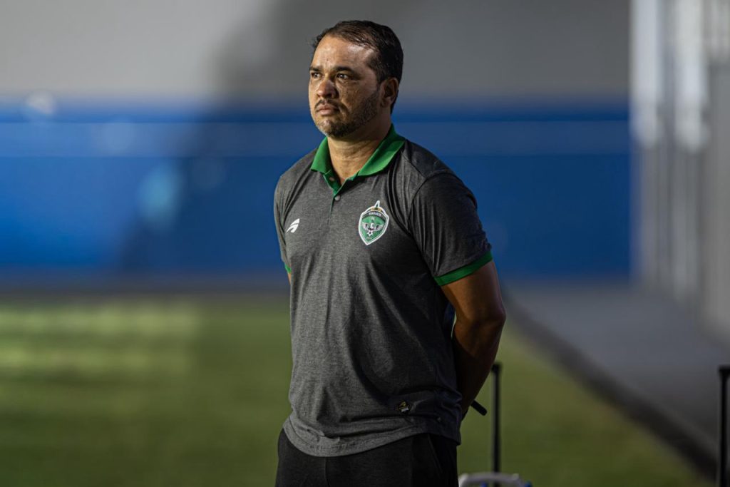 Derrota em clássico encerra passagem relâmpago de Dico Woolley no Manaus