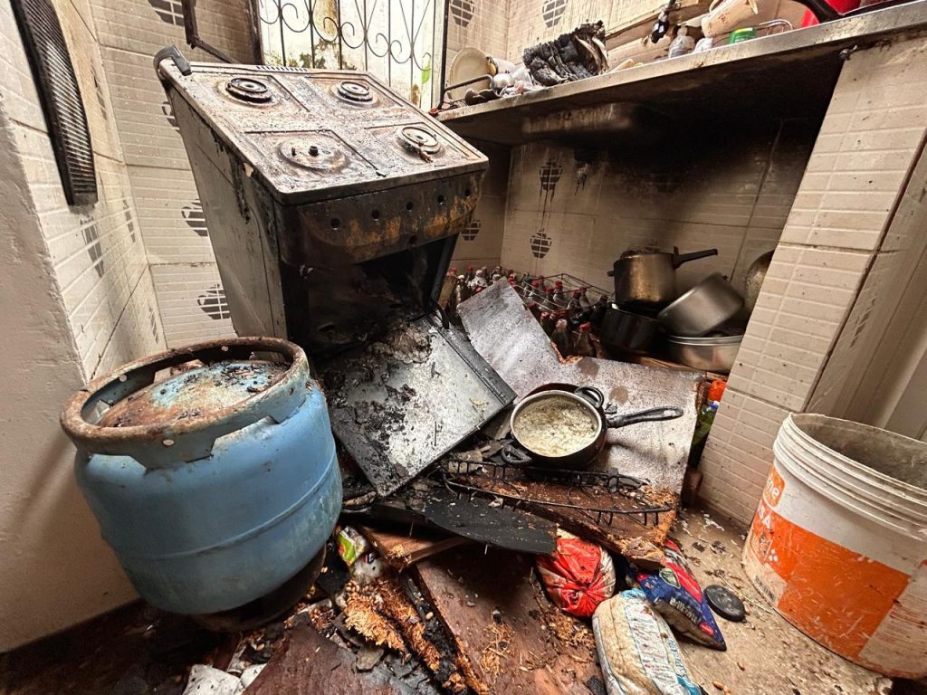 Explosão por gás em residência deixa uma pessoa ferida