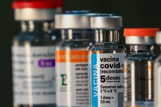 Amazonas recebe mais de 60 mil doses da vacina contra a covid-19