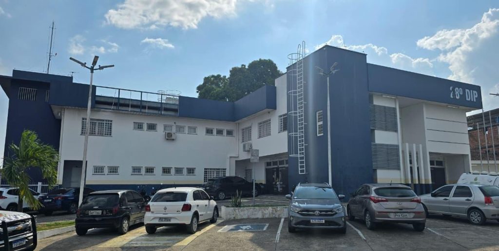 Polícia prende homem em flagrante por violência doméstica contra a ex-companheira na zona leste