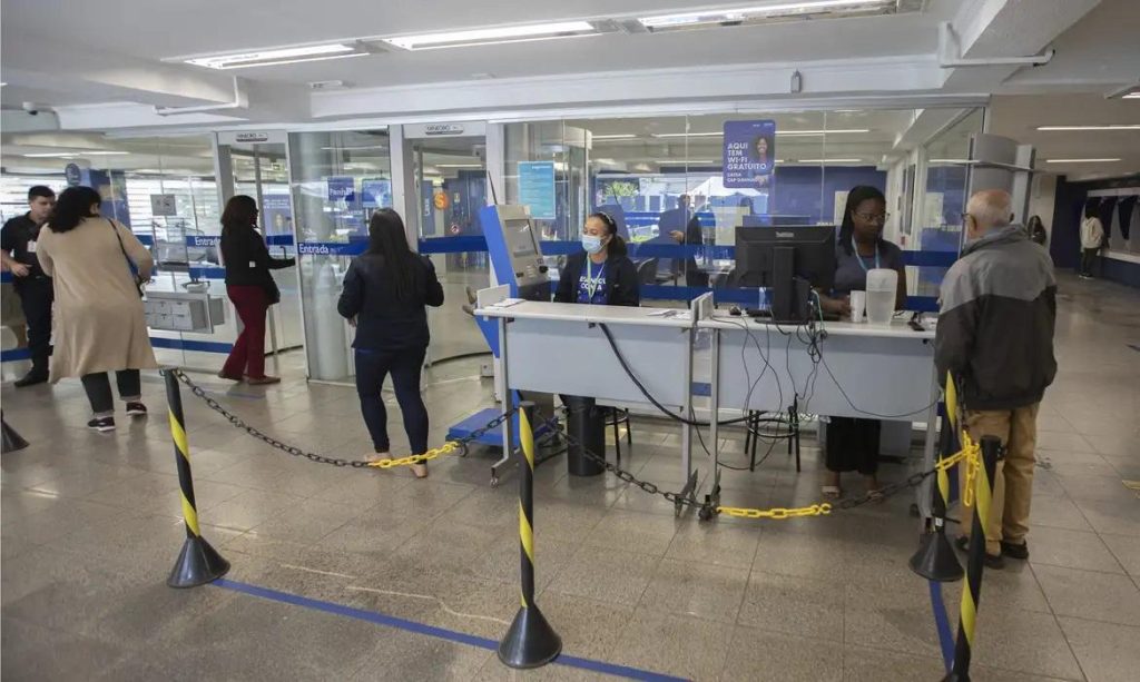 Cautela e informação para acessar desenrola