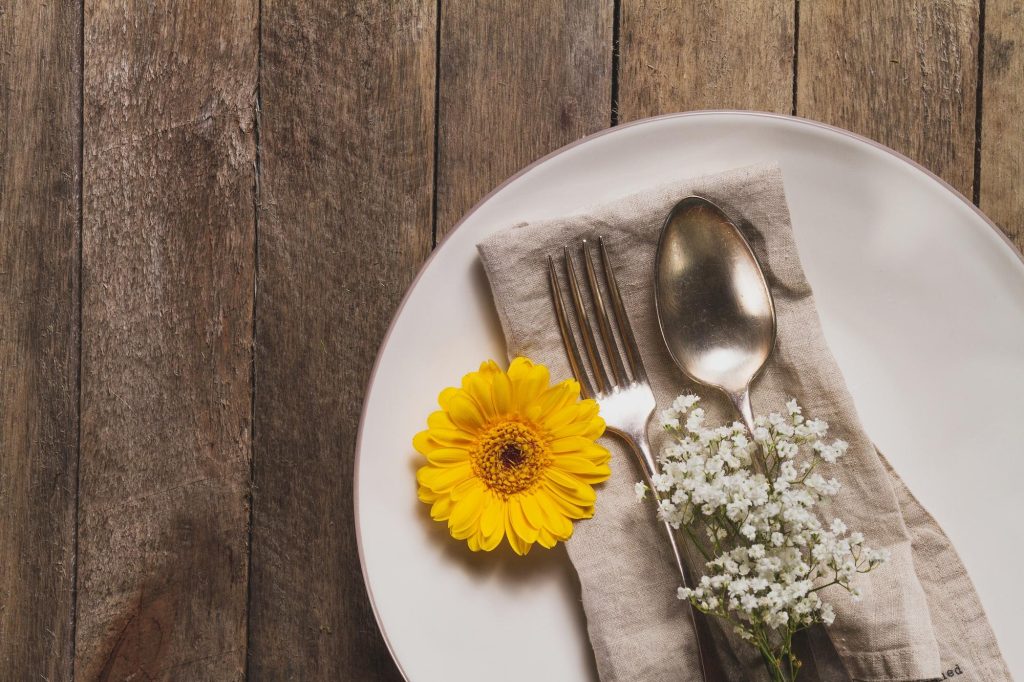 O Impacto da Mesa Posta na Experiência do Cliente: Guia para Restaurantes e Bares