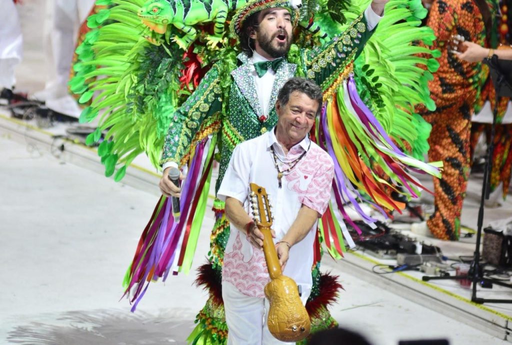 Garantido leva história do charango para o Bumbódromo