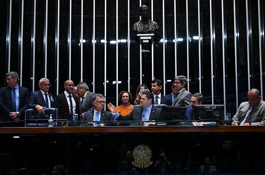 Senado aprova venda de spray de pimenta para defesa de mulheres