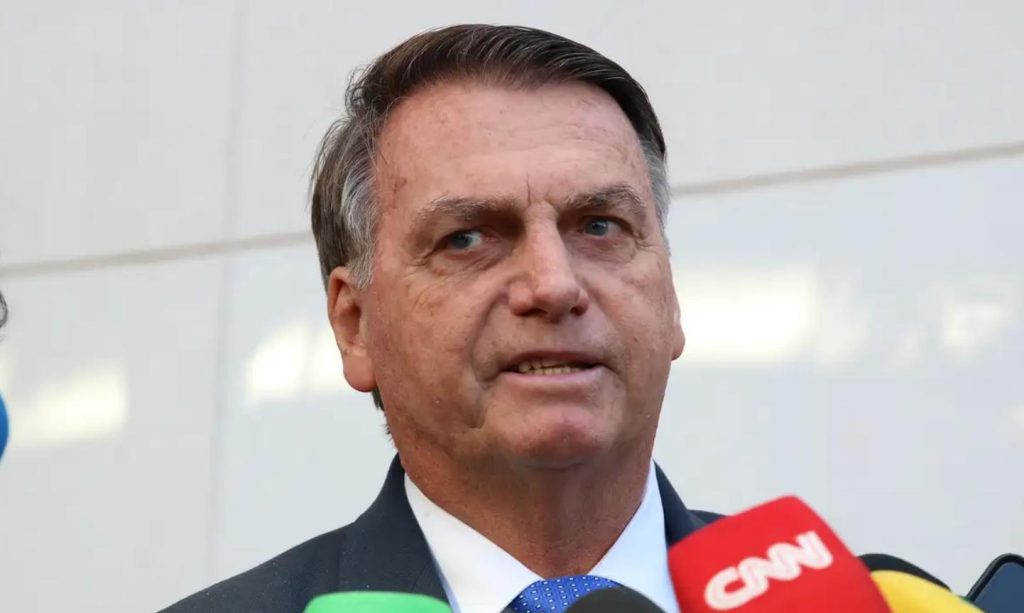 PGR defende que Bolsonaro seja mantido em prisão domiciliar