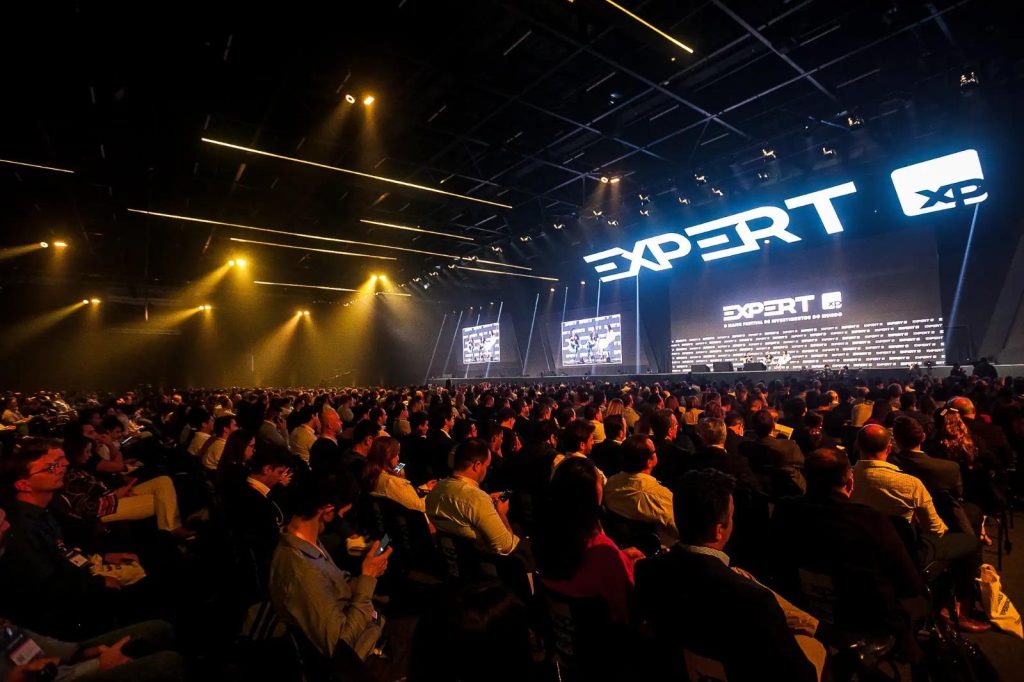 Expert XP 2026 abre programação com debates sobre economia, IA e investimentos