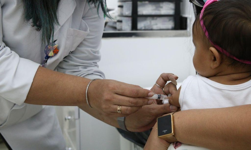 Calendário vacinal infantil ganha reforços e amplia proteção contra doenças graves
