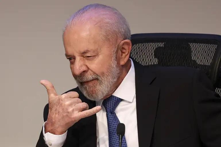 Esquerda do AM faz ato próprio e reforça apoio a Lula