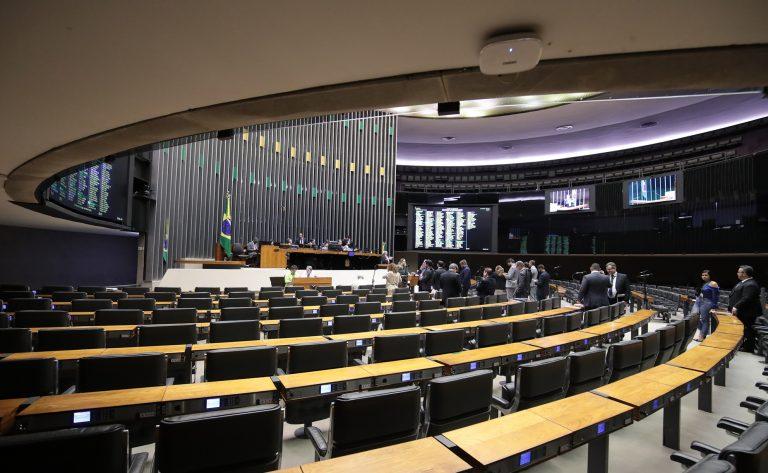 Câmara debate retomada da contagem de tempo de serviço