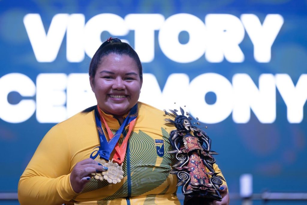 Paratleta amazonense Maria de Fátima conquista ouro no México