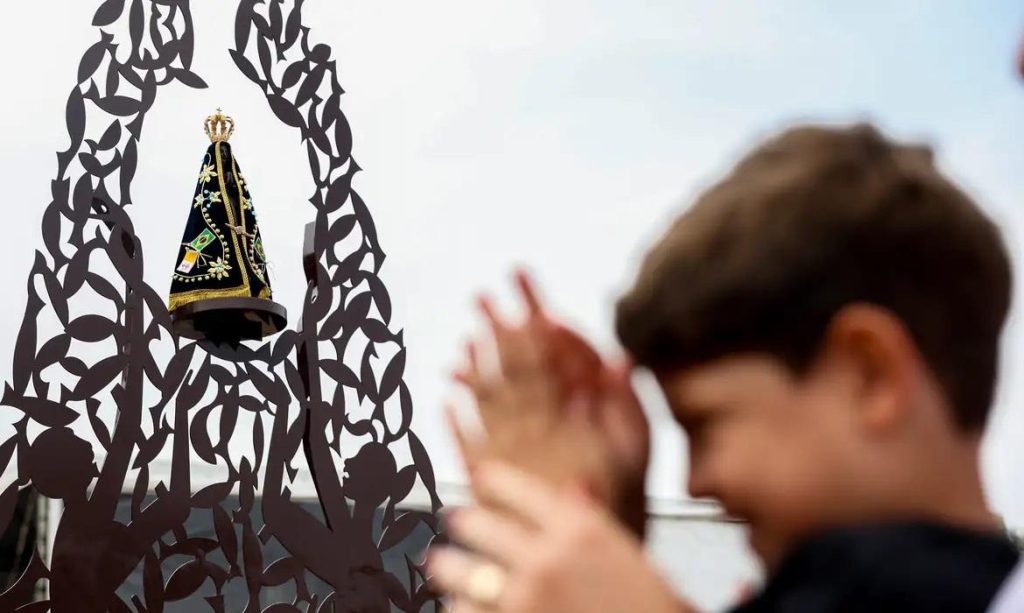 Entenda como Nossa Senhora Aparecida se tornou padroeira do Brasil