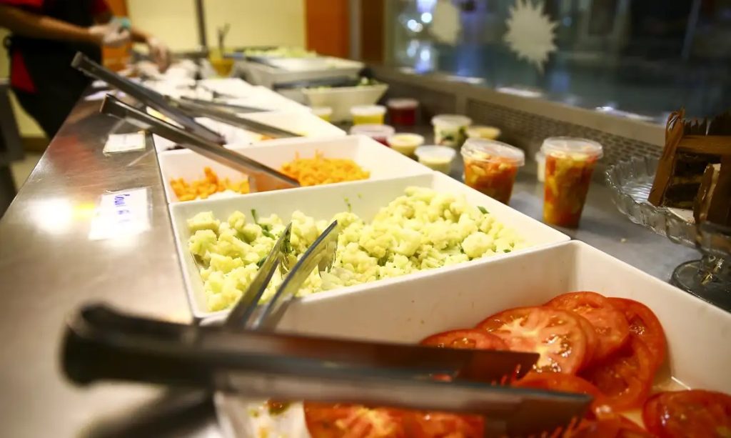 Fome e desperdício de alimentos acendem alerta para a saúde e a sustentabilidade