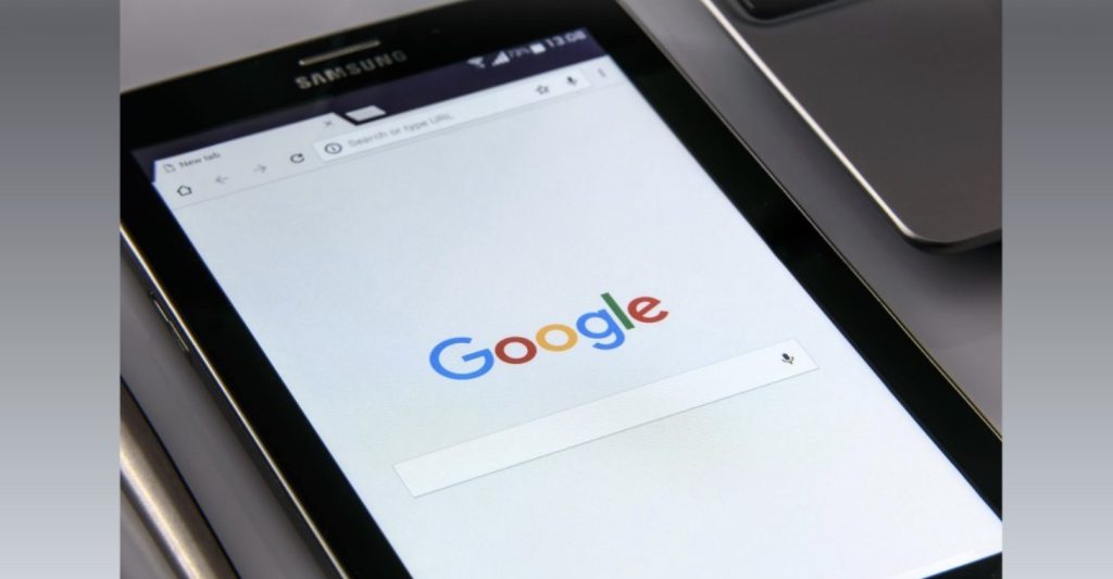 Tela de tablet Samsung com a página do Google aberta