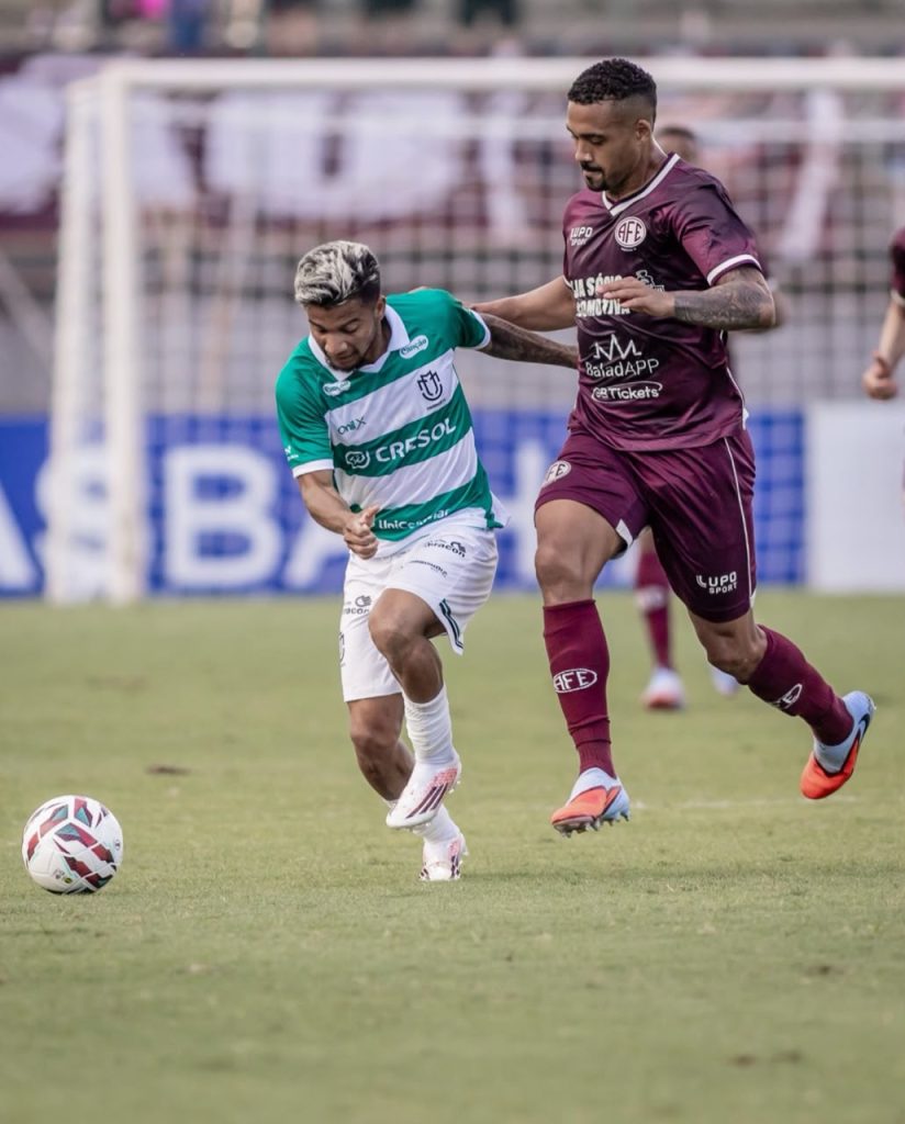 Maringá e Ferroviária empatam no jogo de ida da final da Série C